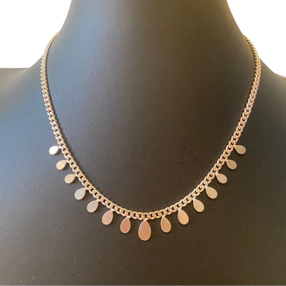 Matte Silver Petal Charm Collar Necklace.